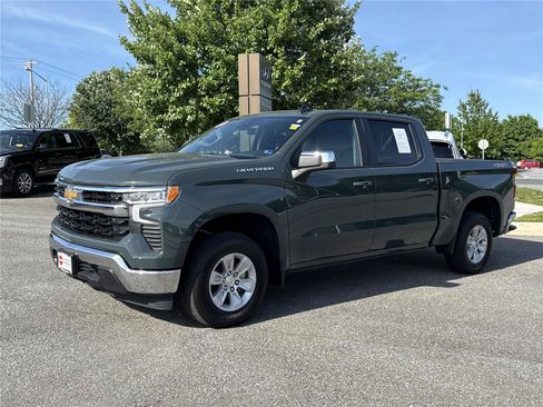 Used 2025 Chevrolet Silverado 1500 LT AWD/4WD image 7