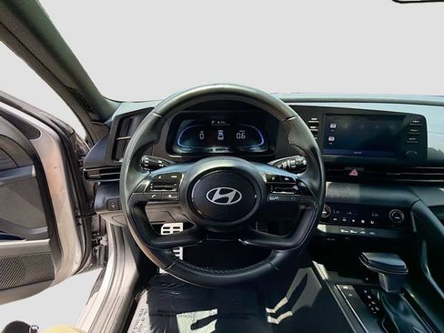 Certified 2025 Hyundai Elantra Sport FWD image 11
