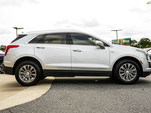 Used 2018 Cadillac XT5 Luxury w/ Driver Awareness Package FWD image 6