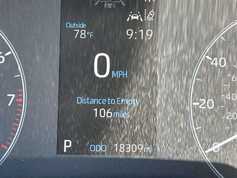 Used 2024 Toyota Corolla LE FWD image 27