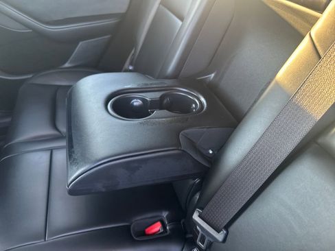 Used 2025 Tesla Model Y Long Range image 38