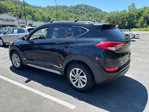 Used 2017 Hyundai Tucson SE AWD/4WD image 3