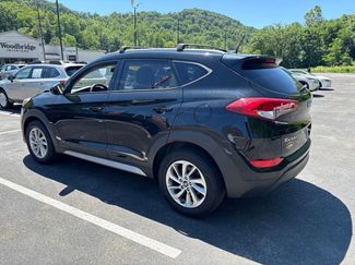 Used 2017 Hyundai Tucson SE AWD/4WD video 3