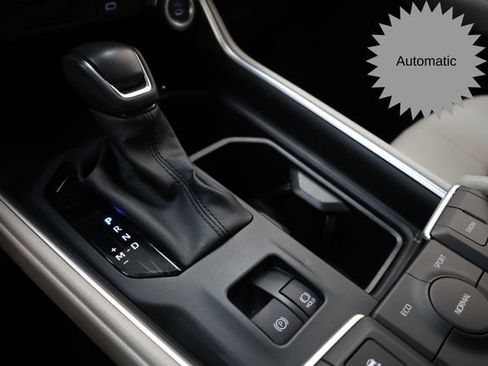 Used 2025 Toyota Grand Highlander FWD image 18