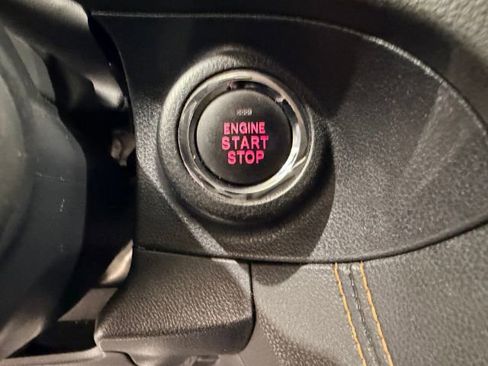 Used 2019 Subaru Crosstrek 2.0i Limited w/ Moonroof Package w/Navigation image 39