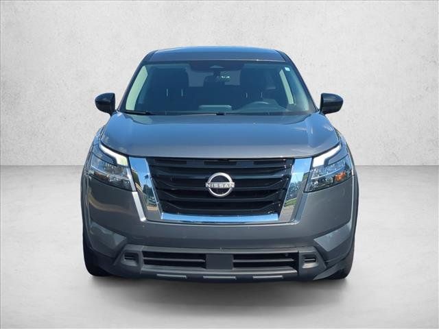 Used 2025 Nissan Pathfinder S FWD image 2