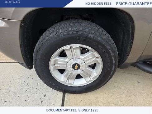 Used 2011 Chevrolet Suburban LT w/ Luxury Package AWD/4WD image 30