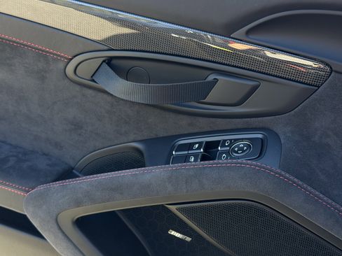 Certified 2018 Porsche 911 GT2 RS image 32