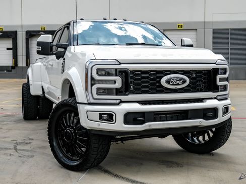 Used 2026 Ford F450 Platinum w/ Platinum Plus Package AWD/4WD image 23