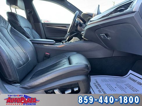 Used 2019 BMW M550i xDrive w/ Premium Package image 50