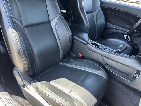 Used 2019 Dodge Challenger SXT w/ Plus Package RWD image 9