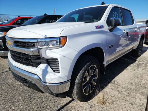 New 2026 Chevrolet Silverado 1500 LT image 2