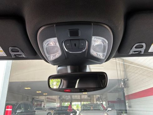 Used 2025 Jeep Compass Limited AWD/4WD image 15