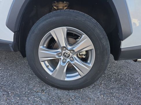 Used 2022 Toyota RAV4 XLE image 31