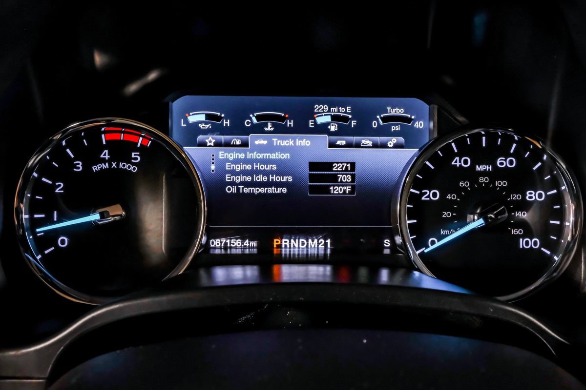 Used 2019 Ford F450 Platinum w/ Platinum Ultimate Package AWD/4WD image 19