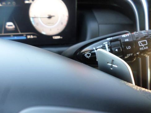 Used 2023 Hyundai Tucson Limited image 39