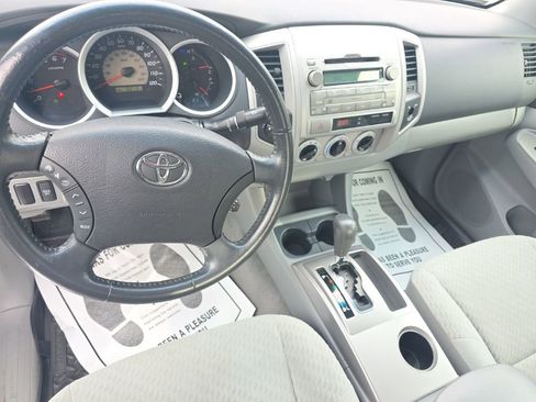 Used 2011 Toyota Tacoma 4x4 Access Cab V6 image 18