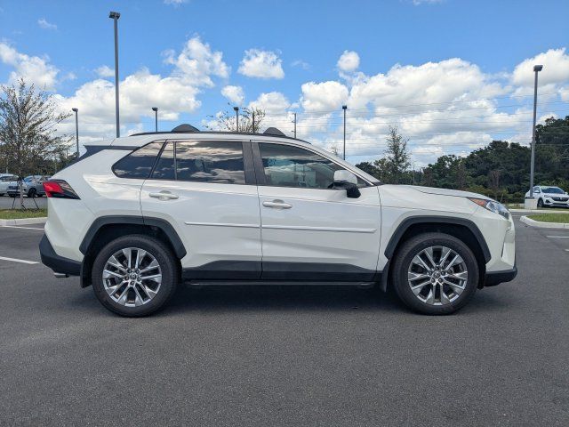 Used 2021 Toyota RAV4 XLE Premium FWD image 3