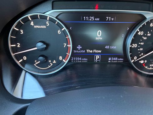 Used 2025 Nissan Altima 2.5 SV image 40