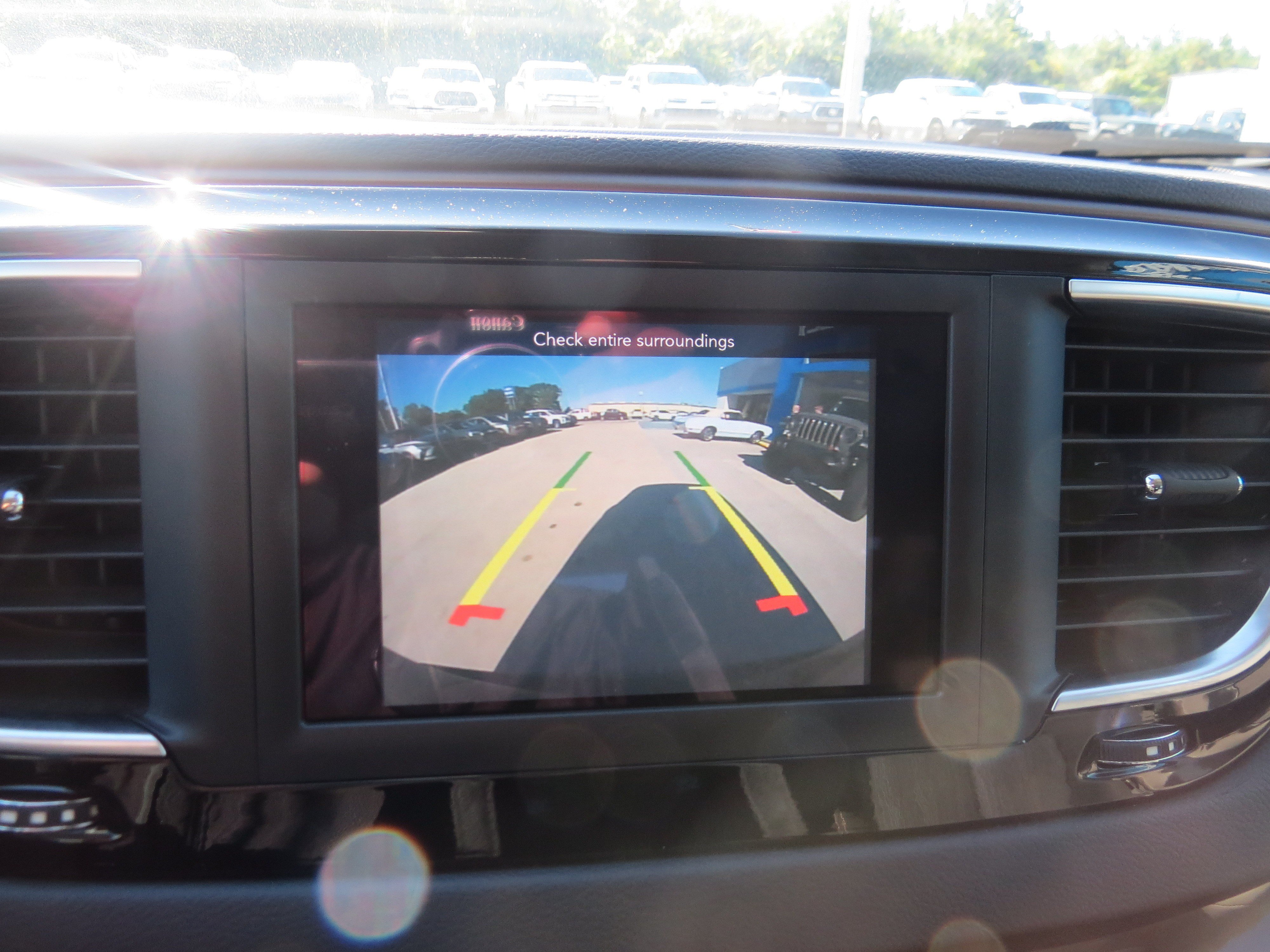 Used 2018 Chrysler Pacifica Touring Plus FWD image 27