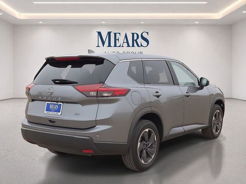 Used 2024 Nissan Rogue SV FWD image 5