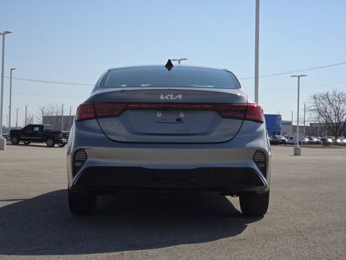 Used 2022 Kia Forte LXS image 15