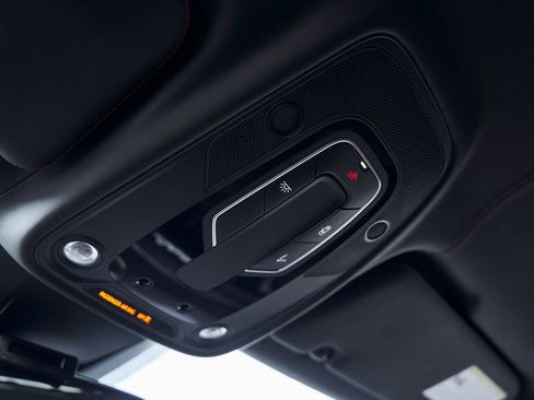 Used 2024 Lamborghini Urus Performante image 95