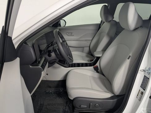 Certified 2025 Hyundai Kona SEL FWD image 13