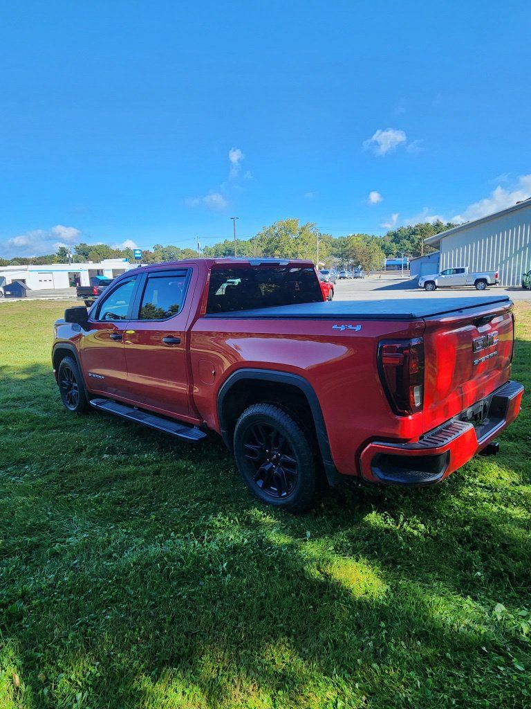 Used 2023 GMC Sierra 1500 Pro w/ Graphite Edition AWD/4WD image 7