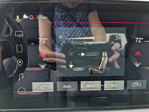 Used 2025 GMC Sierra 2500 AT4 image 33