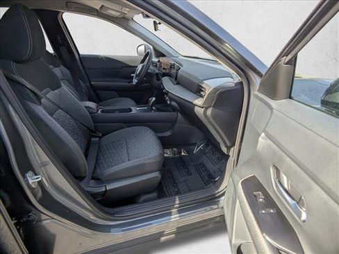 Used 2025 Nissan Kicks SV w/ Charging Package image 11