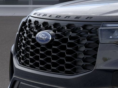 New 2026 Ford Explorer ST-Line w/ ST-Line Street Pack RWD image 17