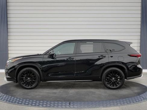 Used 2024 Toyota Highlander XSE image 4