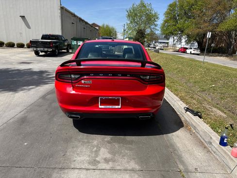 Used 2020 Dodge Charger SXT w/ Leather Interior Group RWD image 10