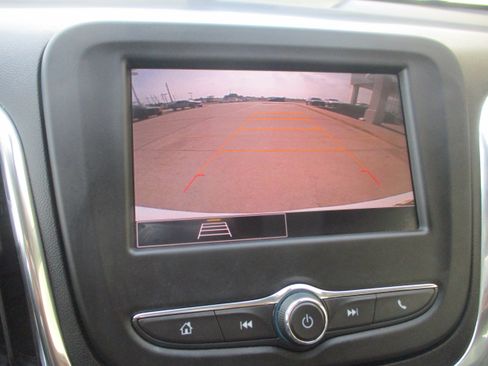 Used 2023 Chevrolet Equinox LT FWD image 16
