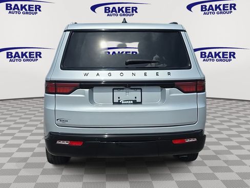 Used 2024 Jeep Wagoneer Series II AWD/4WD image 4