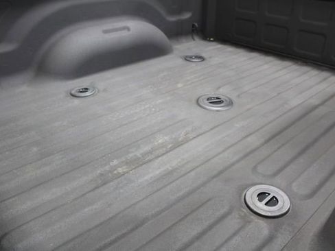 Used 2018 RAM 2500 Tradesman w/ Chrome Appearance Group image 13