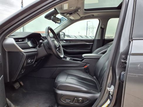 Used 2022 Jeep Grand Cherokee Limited AWD/4WD image 15