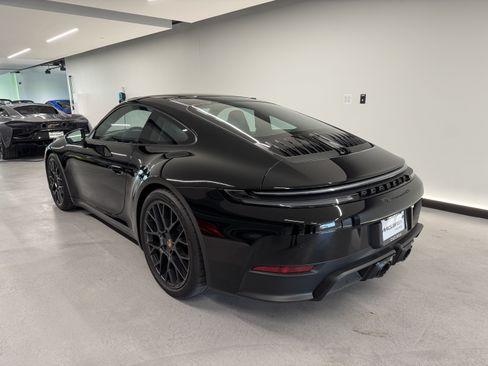 Used 2025 Porsche 911 GTS image 4