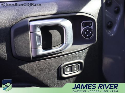 Used 2023 Jeep Wrangler Unlimited w/ Cold Weather Group AWD/4WD image 21