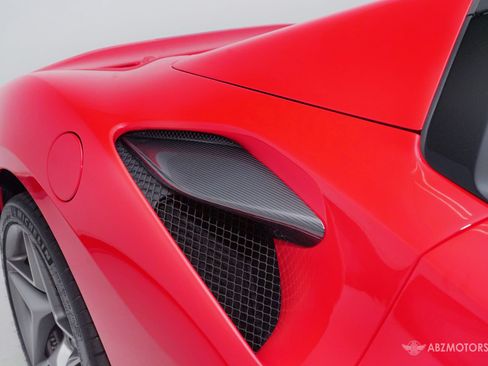 Used 2021 Ferrari F8 Tributo RWD image 13