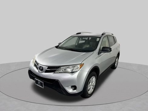 Used 2013 Toyota RAV4 LE FWD image 23