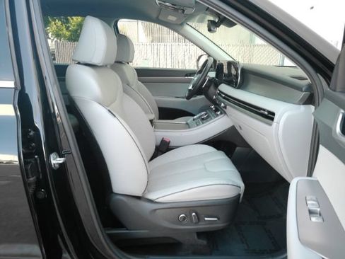 Used 2024 Hyundai Palisade SEL FWD image 19