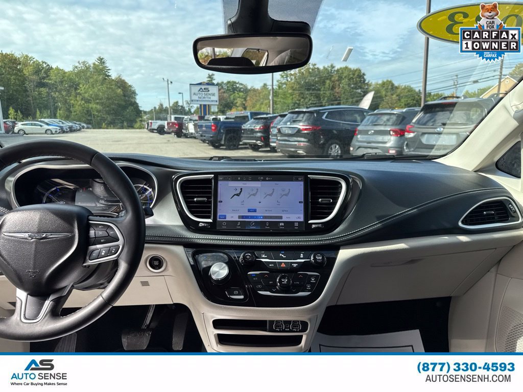 Used 2023 Chrysler Pacifica Touring-L FWD image 27