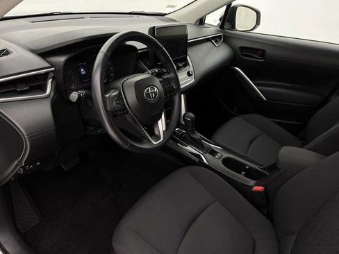 Used 2023 Toyota Corolla Cross LE w/ Moonroof Package AWD/4WD image 12
