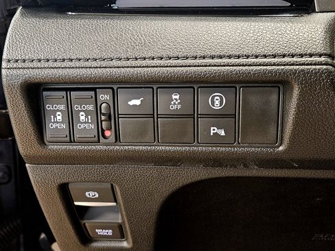 Used 2023 Honda Odyssey Elite image 45