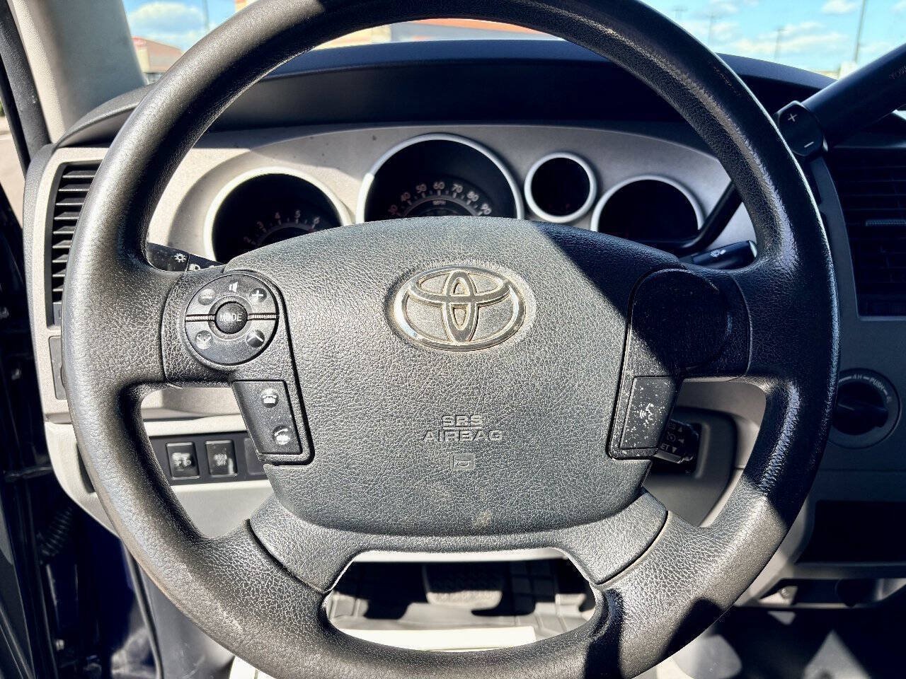 Used 2011 Toyota Tundra 4x4 Double Cab w/ Tow Pkg image 14