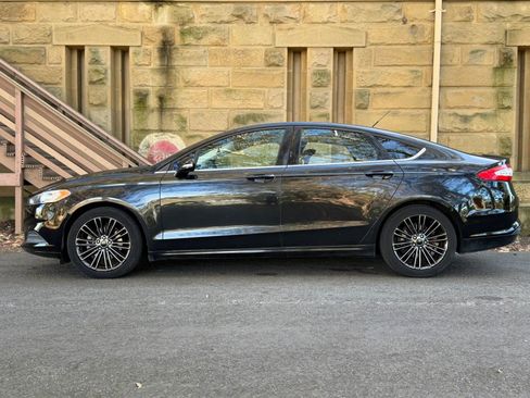Used 2014 Ford Fusion SE FWD image 29
