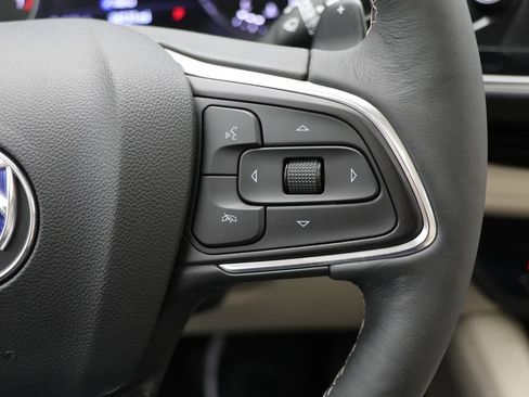 Used 2023 Buick Envision Avenir image 21