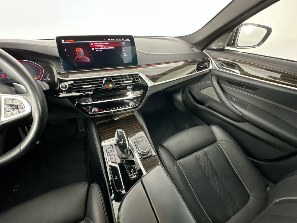 Used 2021 BMW M550i xDrive AWD/4WD image 11